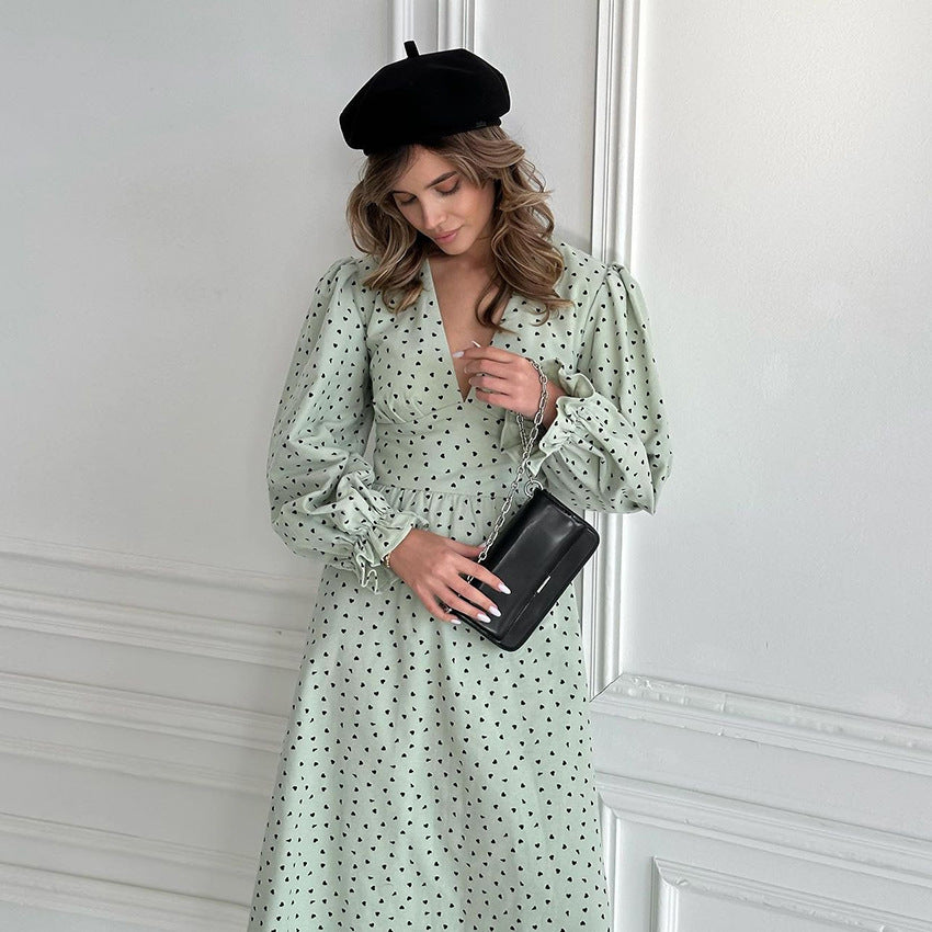 2025 popular Summer Fresh Green Cotton and Linen Sexy V-Neck Bubble Sleeve Dress Fashion High Waist Printed Short Dress